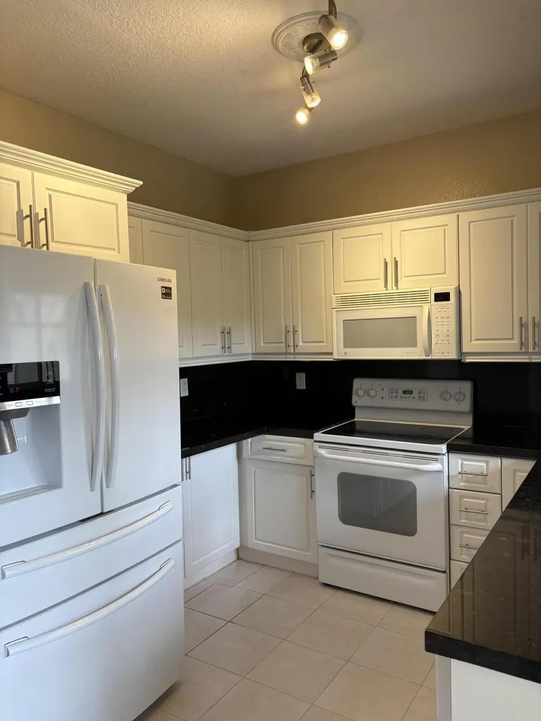 11429 NW 34th Place Sunrise FL 33323