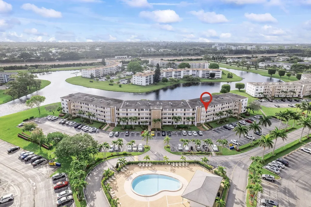 3027 Guildford B Boca Raton FL 33434