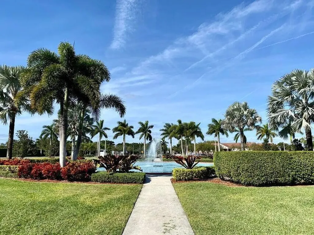 3027 Guildford B Boca Raton FL 33434