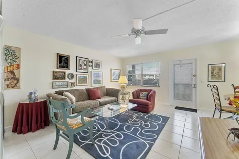 3027 Guildford B Boca Raton FL 33434