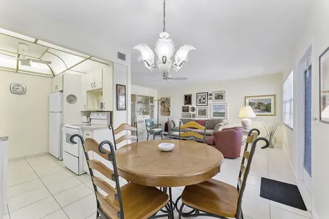 3027 Guildford B Boca Raton FL 33434