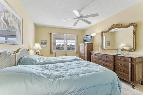 3027 Guildford B Boca Raton FL 33434