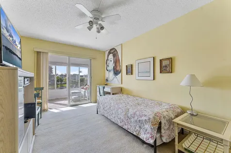 3027 Guildford B Boca Raton FL 33434