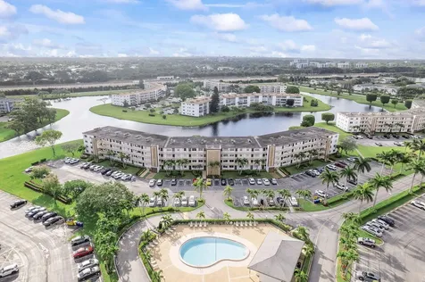 3027 Guildford B Boca Raton FL 33434