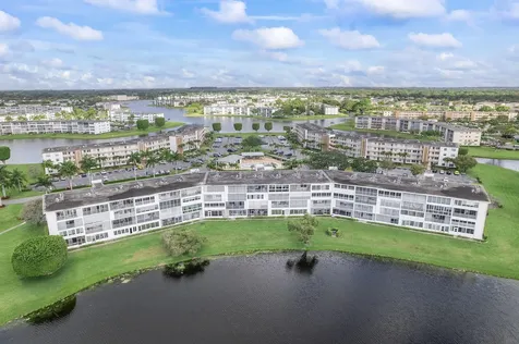 3027 Guildford B Boca Raton FL 33434