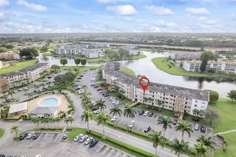 3027 Guildford B Boca Raton FL 33434