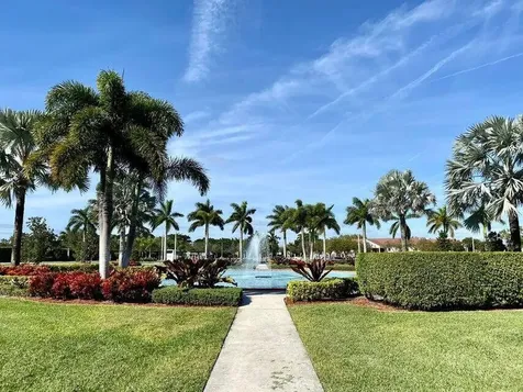 3027 Guildford B Boca Raton FL 33434