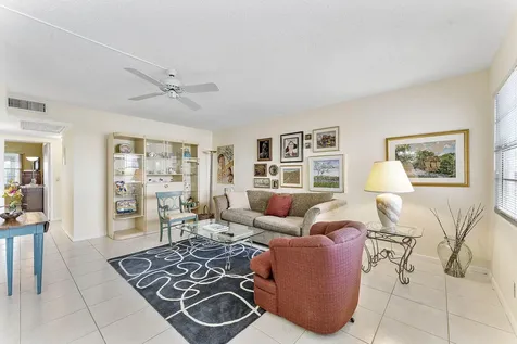 3027 Guildford B Boca Raton FL 33434