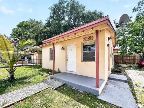 1612 N 58th Avenue Hollywood FL 33021
