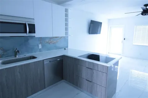 600 Layne Boulevard Hallandale Beach FL 33009