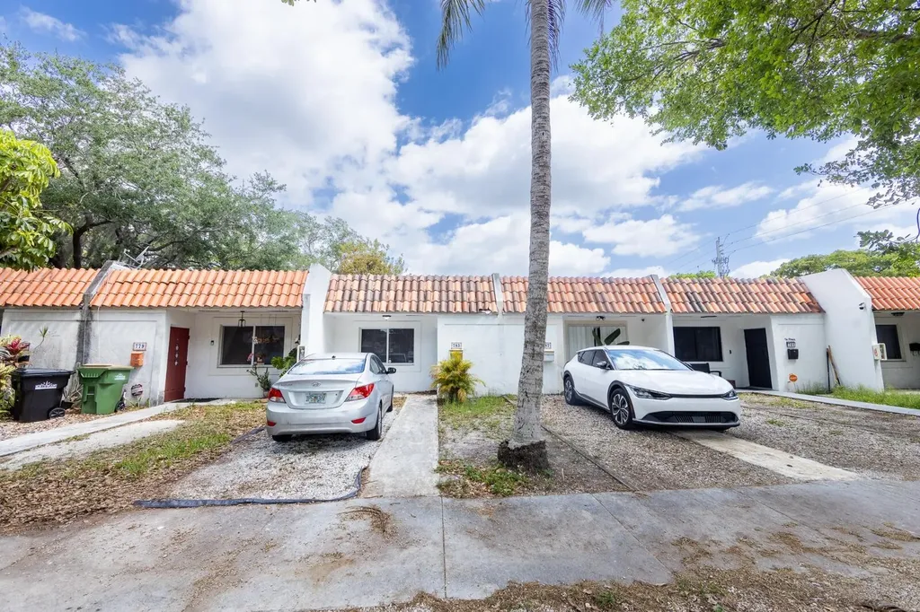 783 NE 127th Street North Miami FL 33161