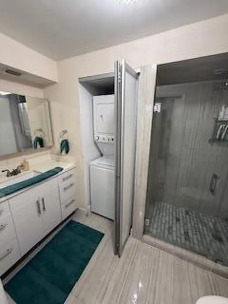 330 SE 20th Avenue Deerfield Beach FL 33441