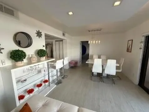 330 SE 20th Avenue Deerfield Beach FL 33441