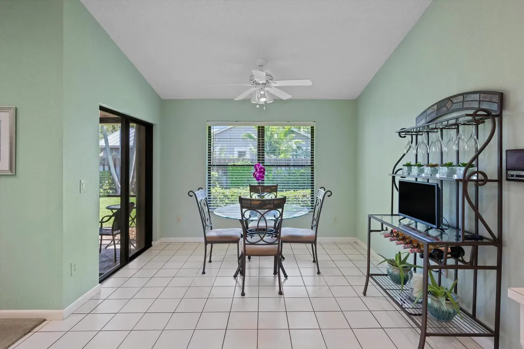 657 Juniper Place Wellington FL 33414