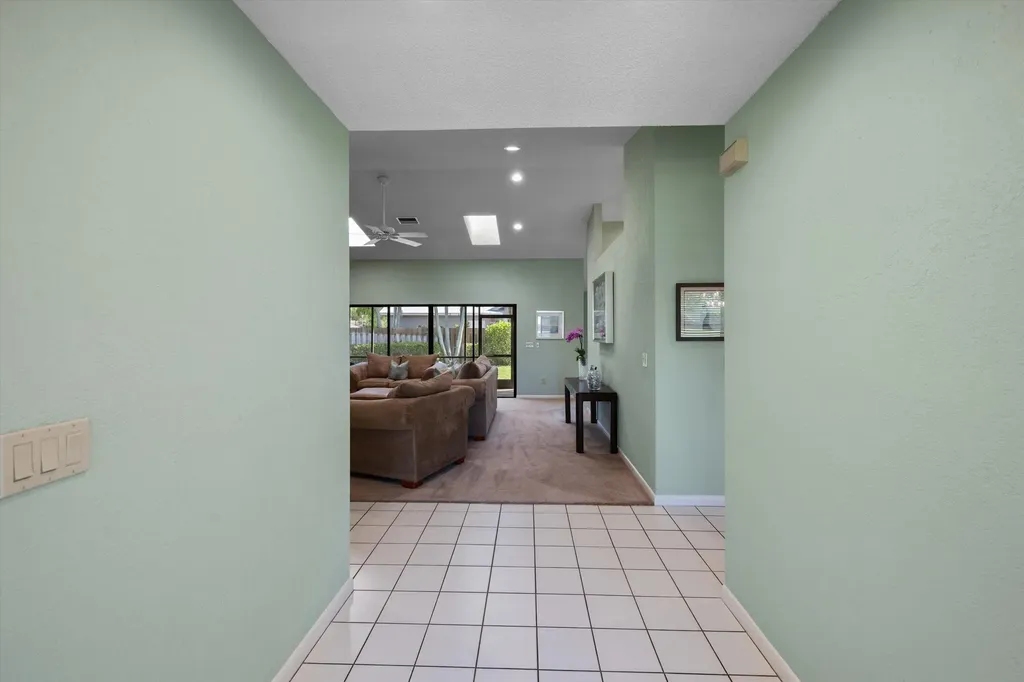 657 Juniper Place Wellington FL 33414