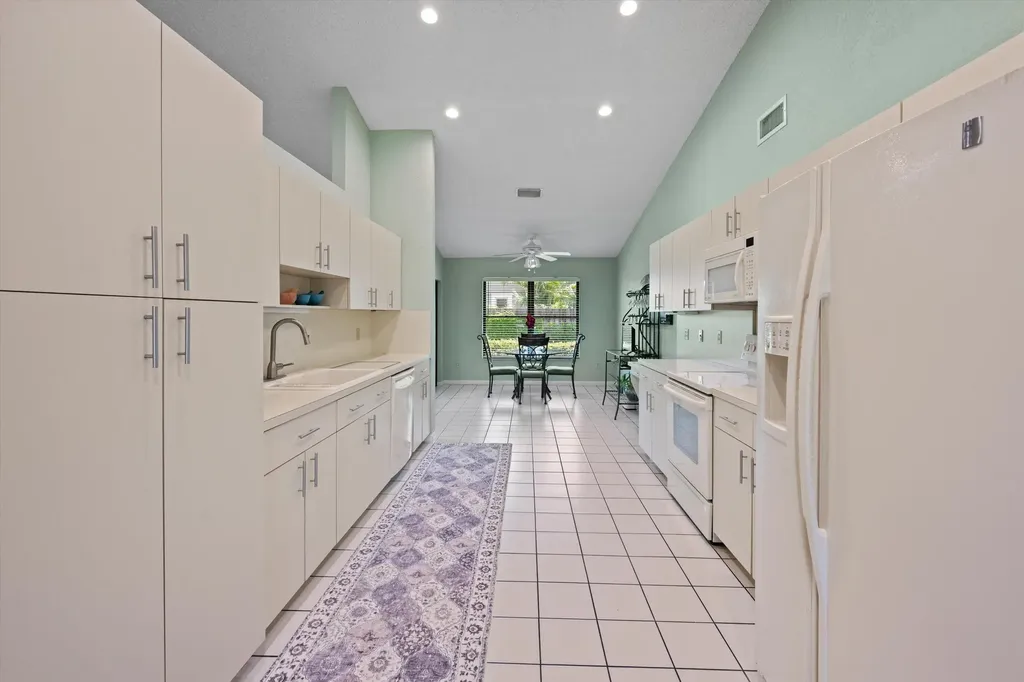 657 Juniper Place Wellington FL 33414