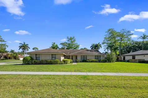 657 Juniper Place Wellington FL 33414