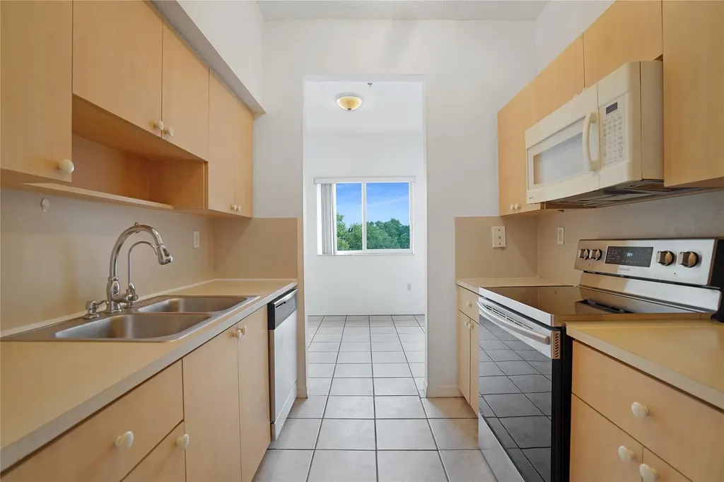 7085 Nova Drive Davie FL 33317
