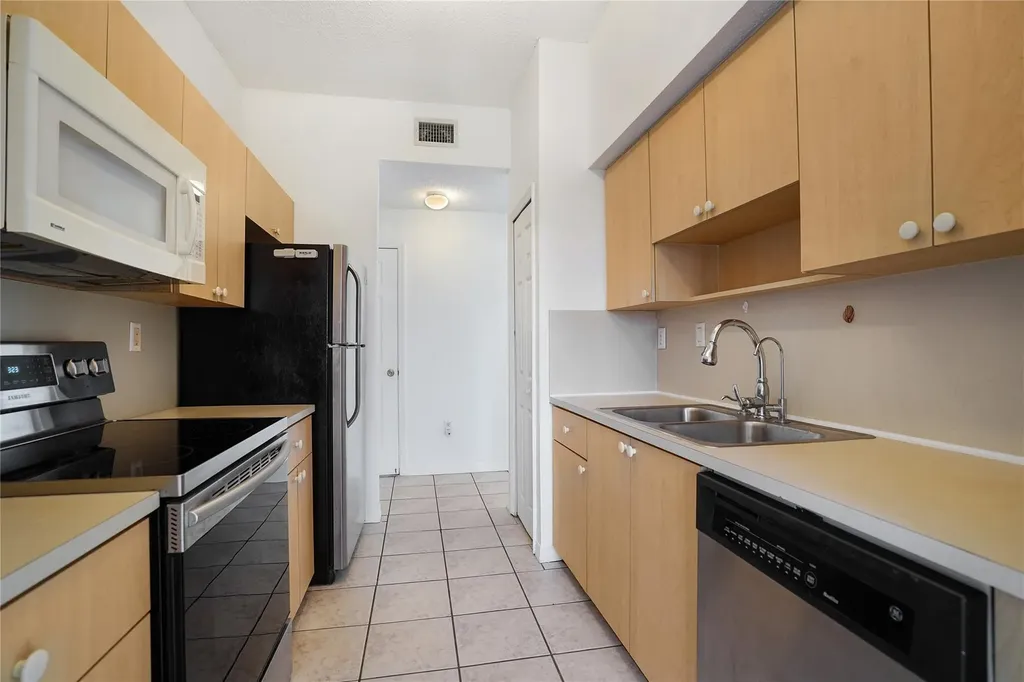 7085 Nova Drive Davie FL 33317