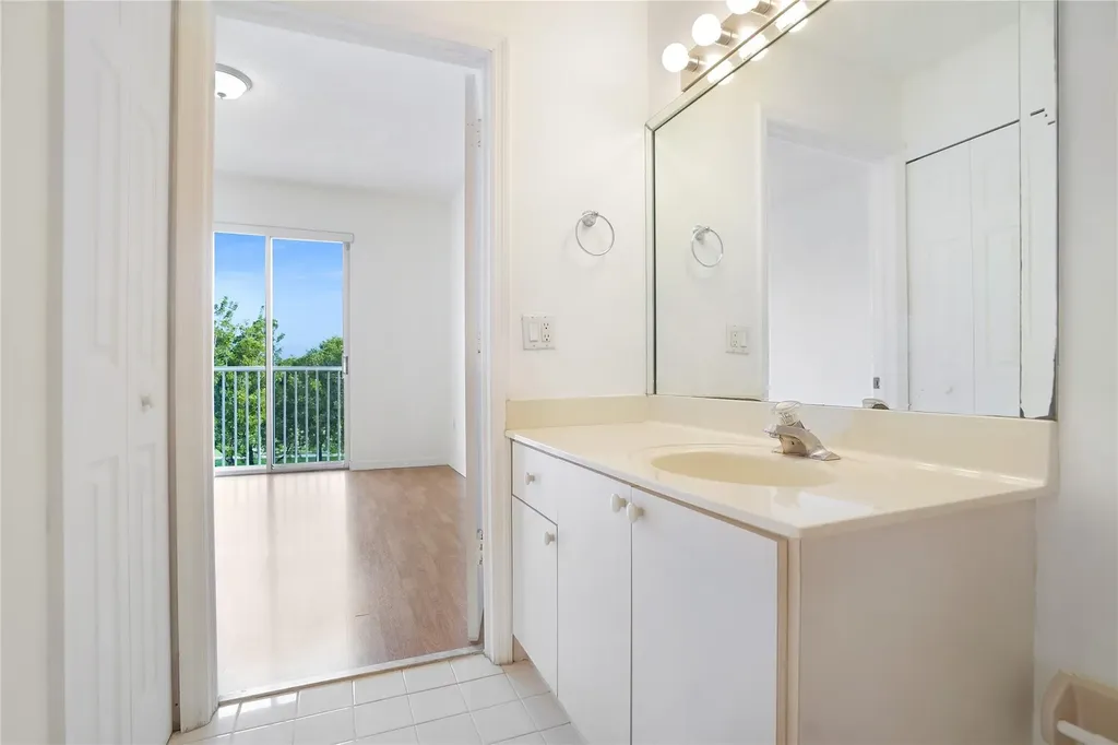 7085 Nova Drive Davie FL 33317