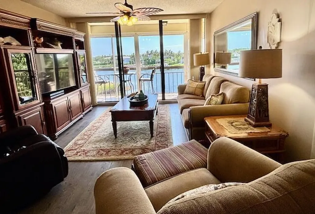 2201 Marina Isle Way Jupiter FL 33477
