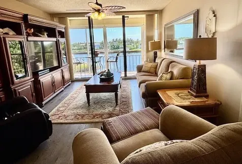 2201 Marina Isle Way Jupiter FL 33477