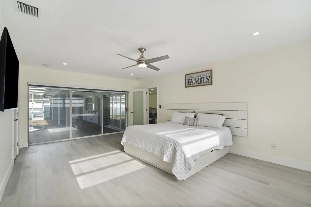 7521 SW 1st Street Plantation FL 33317