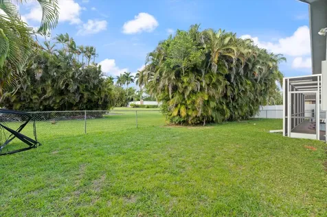 7521 SW 1st Street Plantation FL 33317