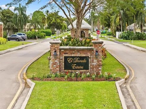 7521 SW 1st Street Plantation FL 33317