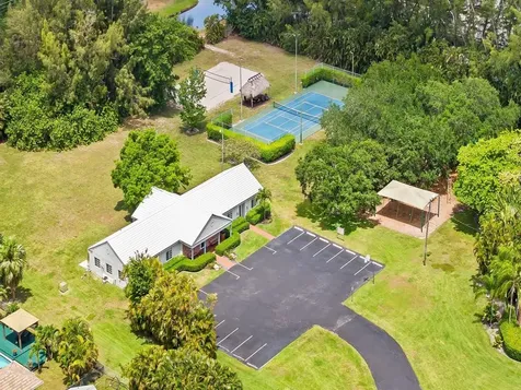 7521 SW 1st Street Plantation FL 33317