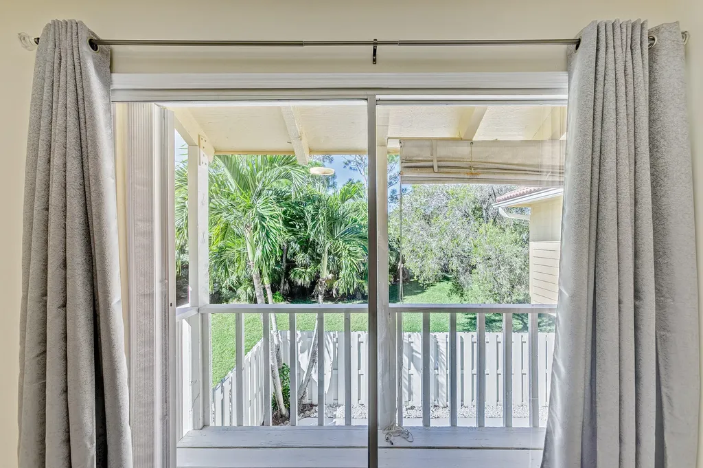 246 Seabreeze Circle Jupiter FL 33477