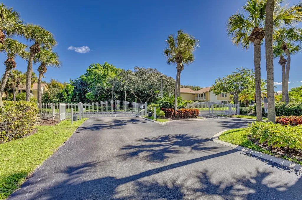 246 Seabreeze Circle Jupiter FL 33477