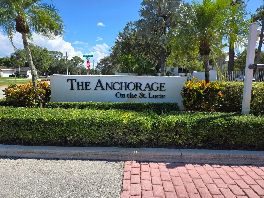 2512 SE Anchorage Cove Port St Lucie FL 34952