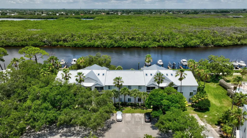 2512 SE Anchorage Cove Port St Lucie FL 34952