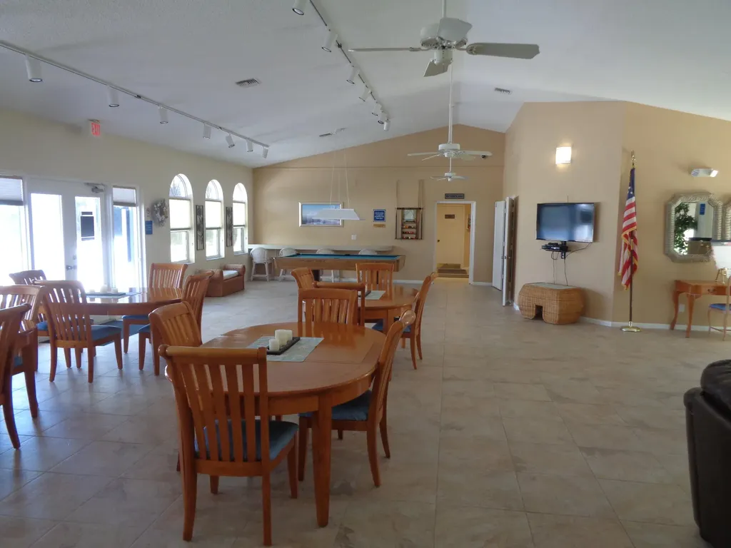 2512 SE Anchorage Cove Port St Lucie FL 34952