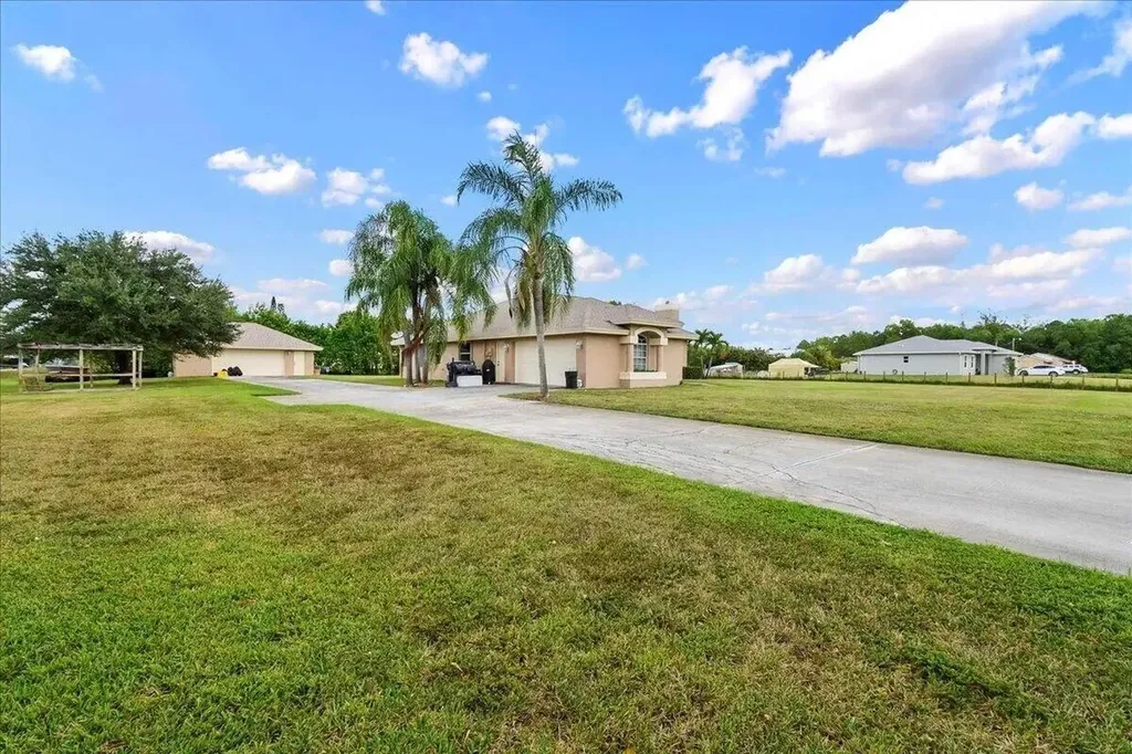 13253 N 75th Lane Lane N The Acreage FL 33412