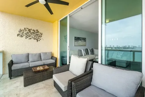 2650 Lake Shore Drive Riviera Beach FL 33404
