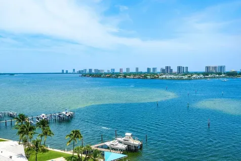 2650 Lake Shore Drive Riviera Beach FL 33404
