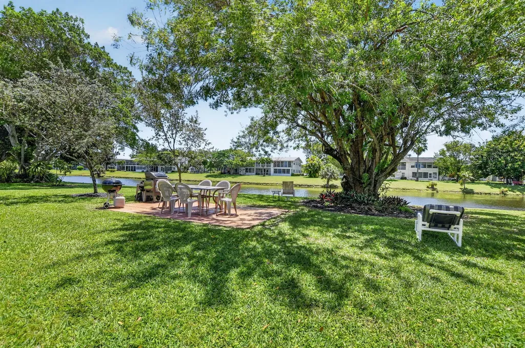 492 W Tilford Deerfield Beach FL 33442