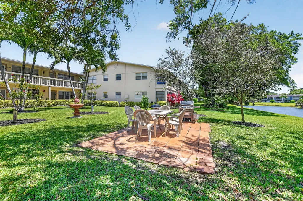 492 W Tilford Deerfield Beach FL 33442