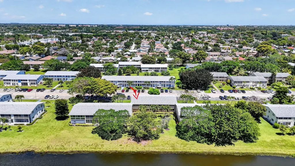 492 W Tilford Deerfield Beach FL 33442