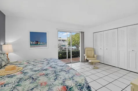 492 W Tilford Deerfield Beach FL 33442