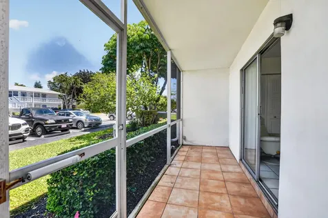 492 W Tilford Deerfield Beach FL 33442