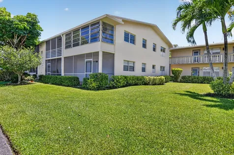 492 W Tilford Deerfield Beach FL 33442