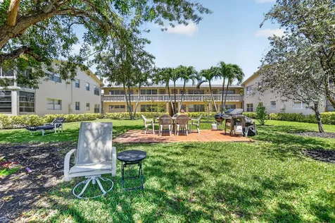 492 W Tilford Deerfield Beach FL 33442