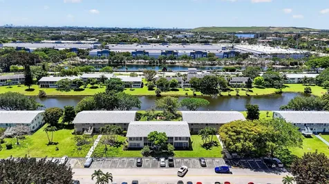 492 W Tilford Deerfield Beach FL 33442