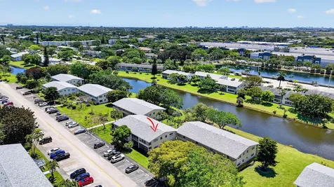 492 W Tilford Deerfield Beach FL 33442