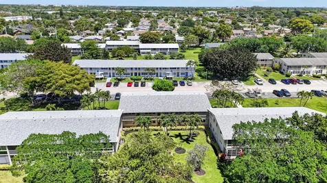 492 W Tilford Deerfield Beach FL 33442
