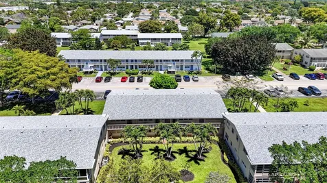 492 W Tilford Deerfield Beach FL 33442