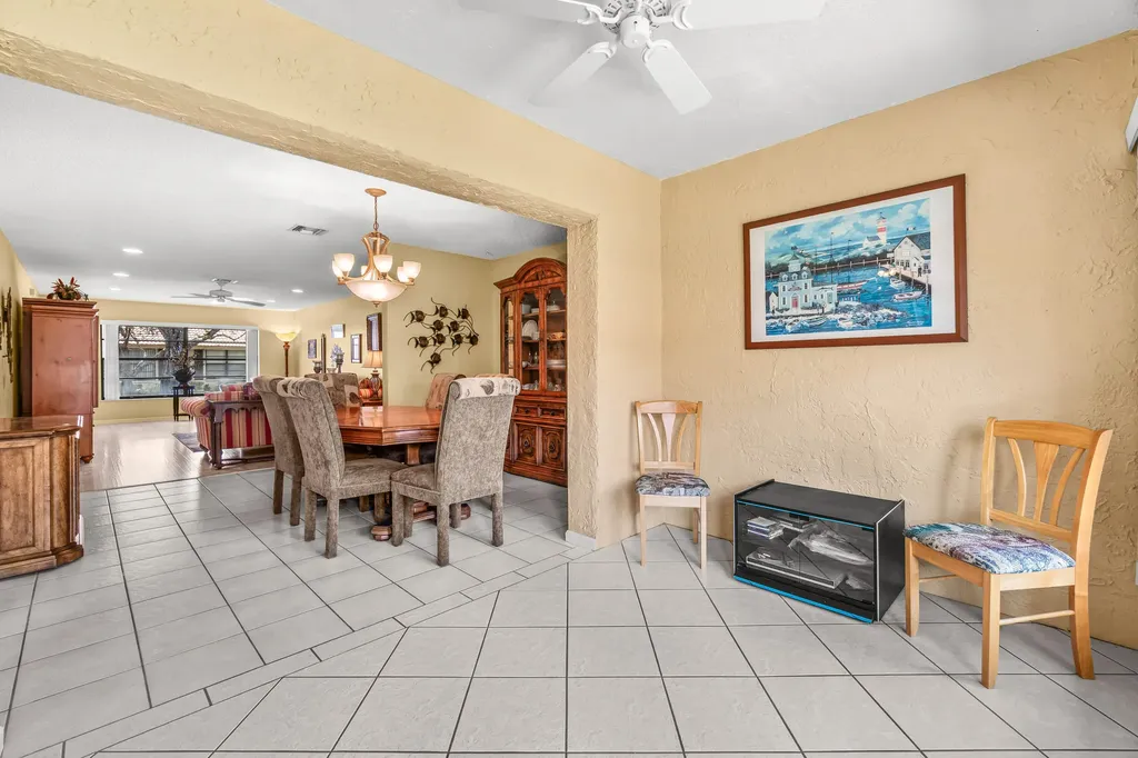 4625 Rosewood Tree Court Boynton Beach FL 33436